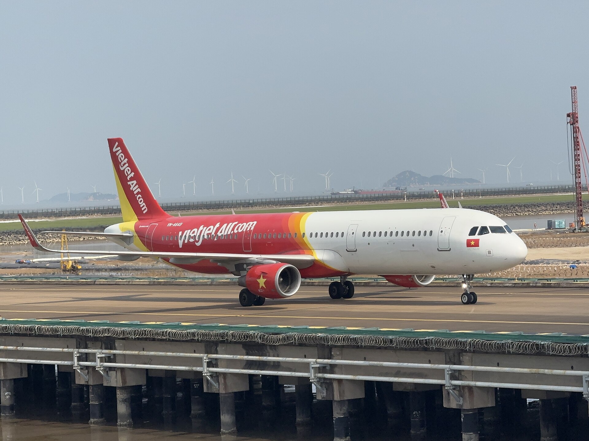 Aircraft on the apron at Cat Bi International Airport